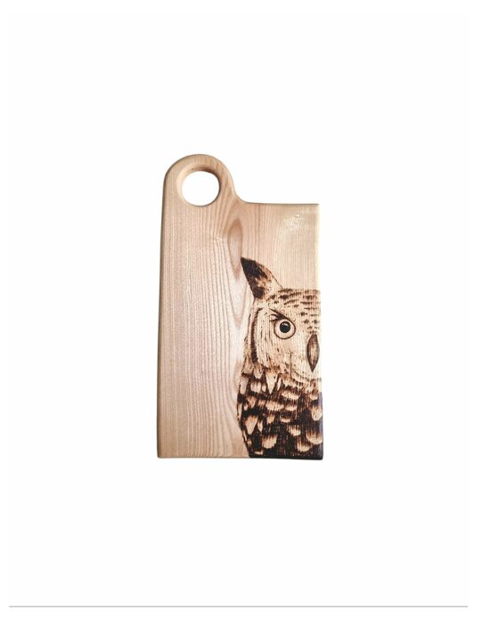 Oša koka dēlītis ar gravējumu "Pūce"