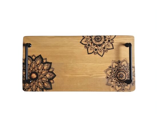 Koka paplāte ar gravējumu "Mandala"