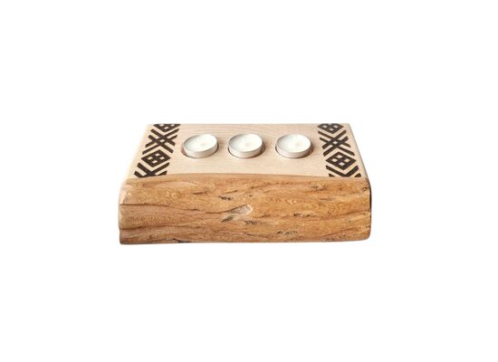 Oša masīvkoka svečturis ar gravējumu