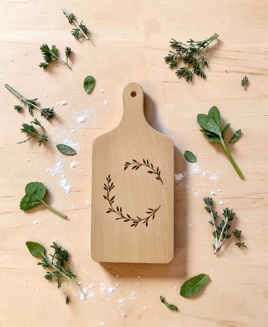 Maza izmēra koka dēlītis ar gravējumu 