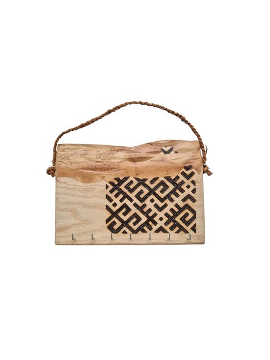 Oša koka atslēgu dēlītis "Latvju raksti"