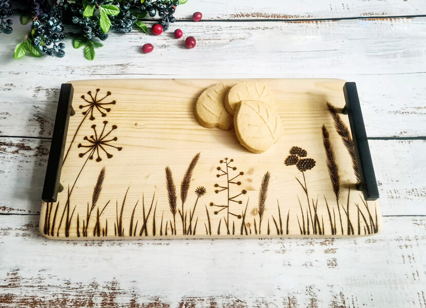 Engraved wooden tray "Wild flowers"